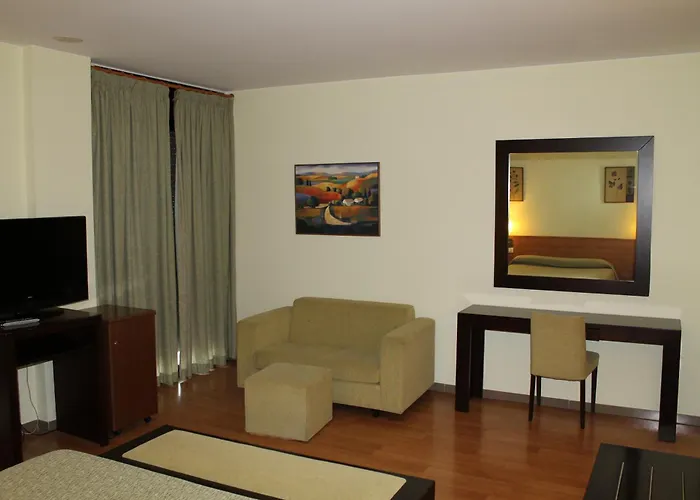 Flora Parc Hotel 3*