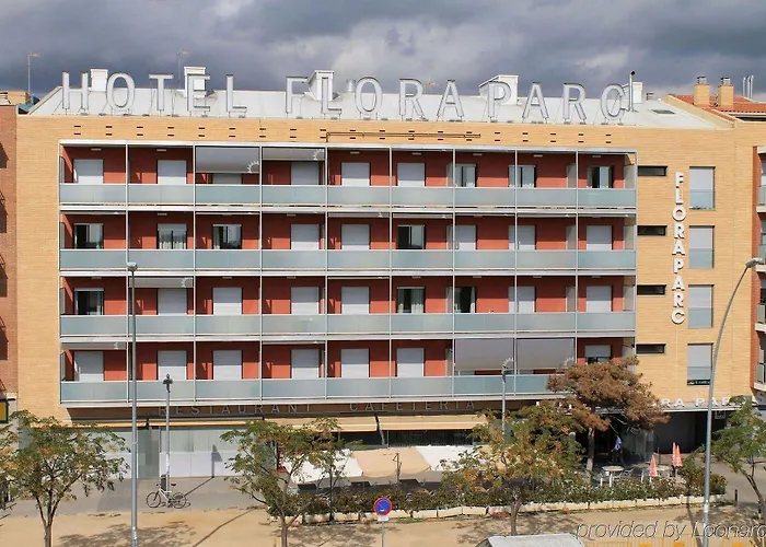 Flora Parc Отель 3*