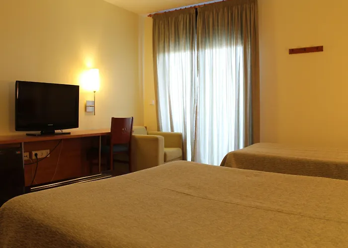 Flora Parc 3* Кастельдефельс