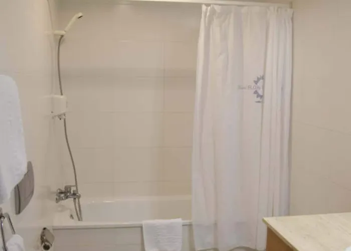 Flora Parc Hotel 3*