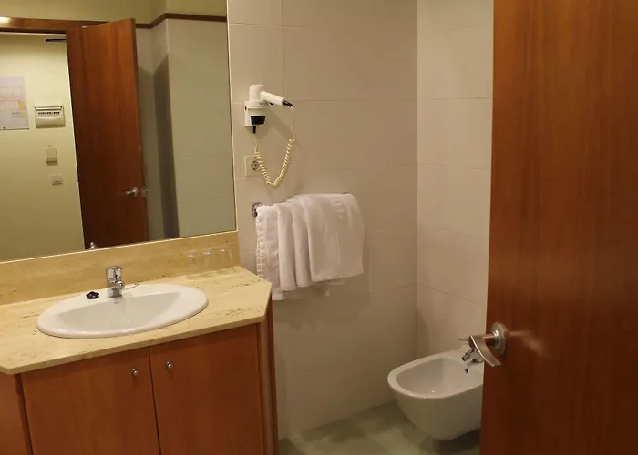 Flora Parc 3* Кастельдефельс