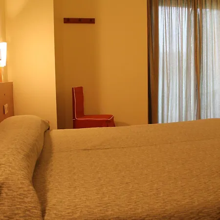 Flora Parc Hotell 3*