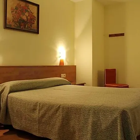 Flora Parc 3* Castelldefels