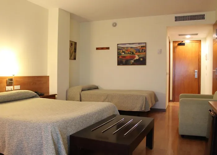 Hotel Flora Parc 3*