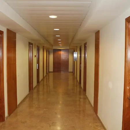 Flora Parc Hotel 3*